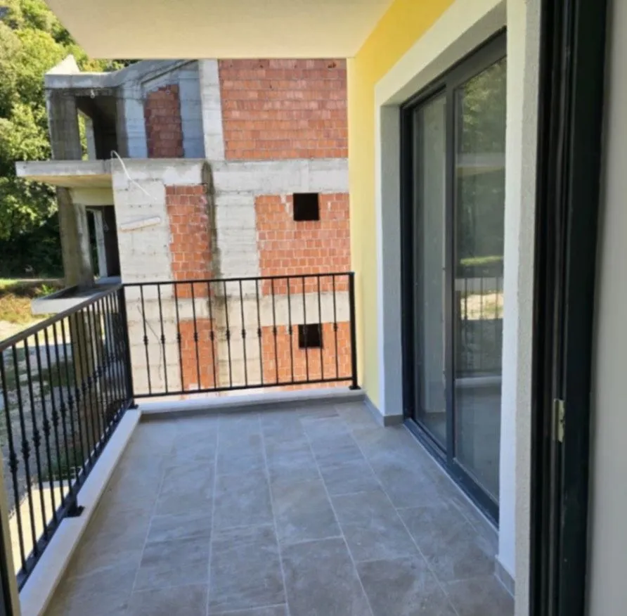 Prodaja, trosoban stan, 87m², Škaljari, Kotor