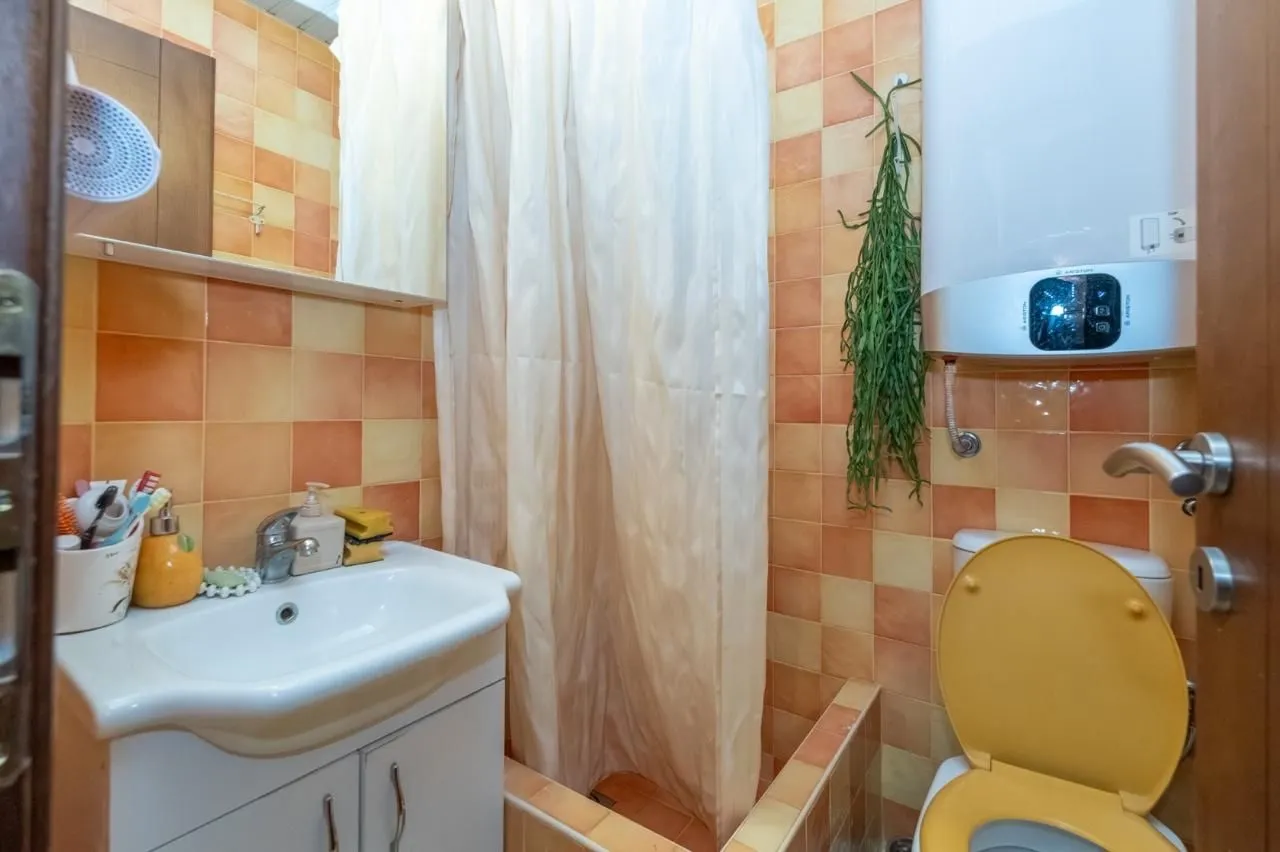 Izdavanje, trosoban stan, 97m², Blok 9, Podgorica