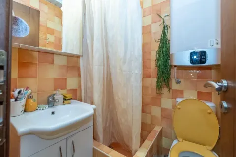 Izdavanje, trosoban stan, 97m², Blok 9, Podgorica - image 10