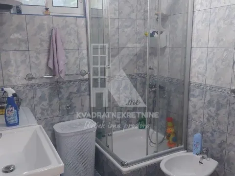 Sale, house, 190m², Konik, Podgorica - image 19