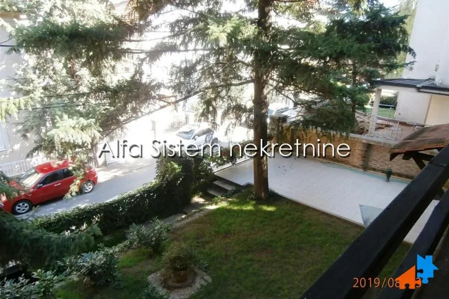 Rent, four bedroom apartment, 120m², Savski Venac, Beograd