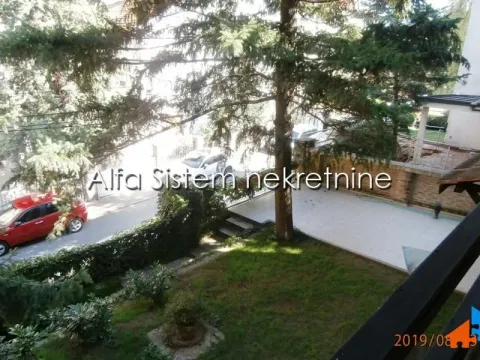 Izdavanje, četvorosoban stan, 120m², Savski Venac, Beograd - image 19