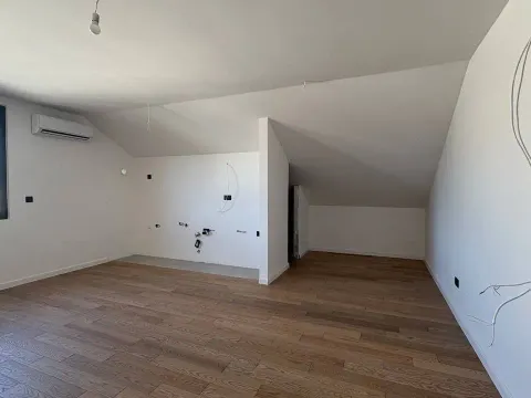 Prodaja, trosoban stan, 101m², Tivat, Crna Gora - image 7