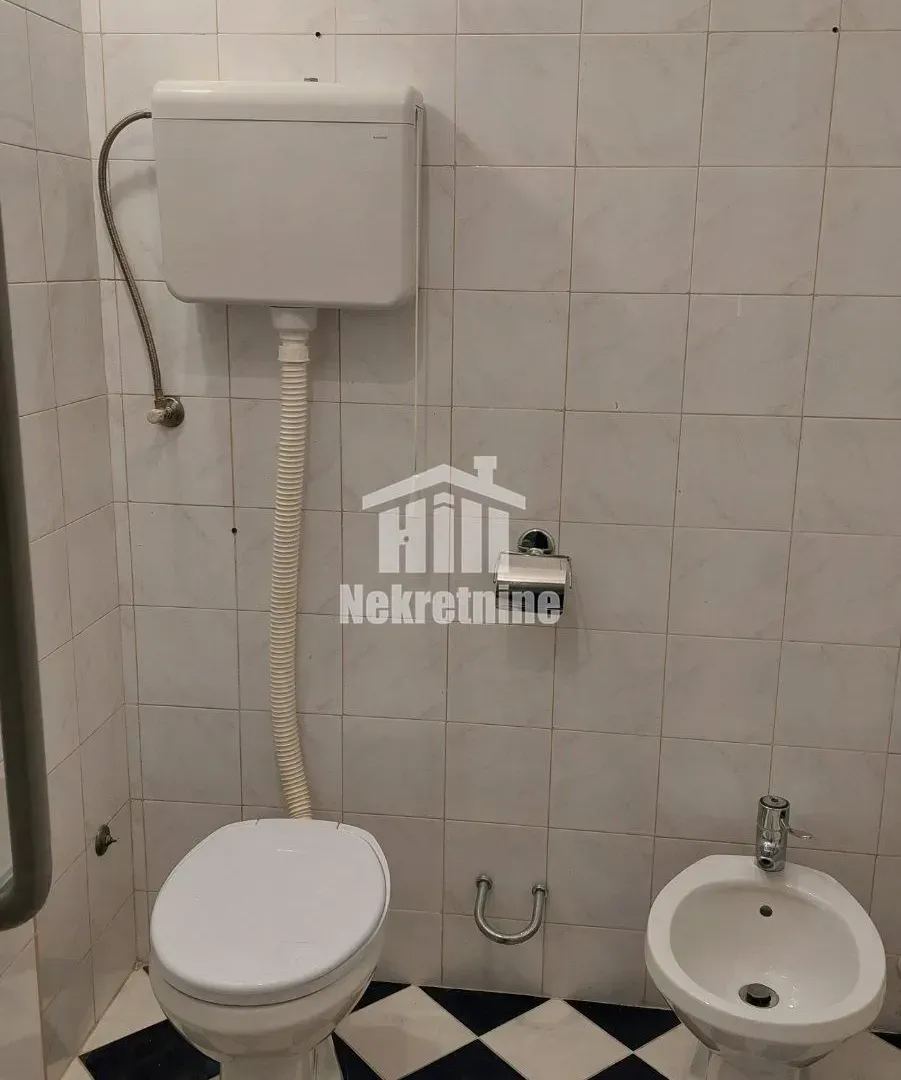 Rent, house, 180m², Čukarica, Beograd