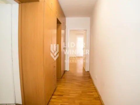 Stan in Voždovac Sve Podlokacije