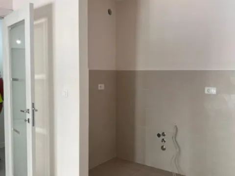 Prodaja, stan, 58m², Pobrežje, Podgorica - image 3