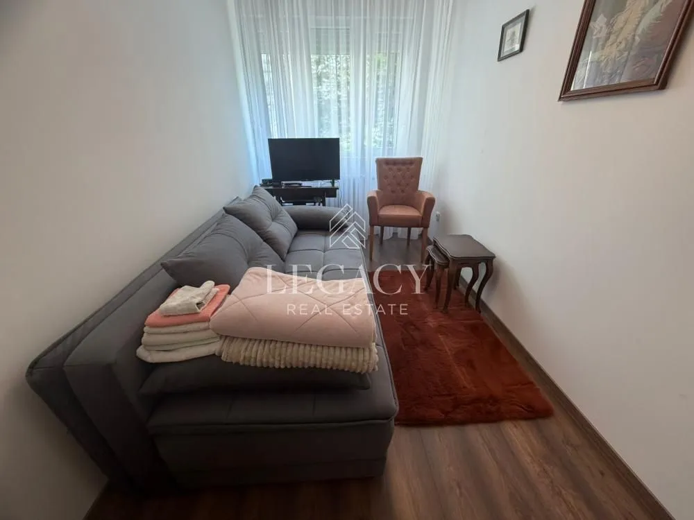 Izdavanje, dvosoban stan, 59m², Stari Grad, Beograd