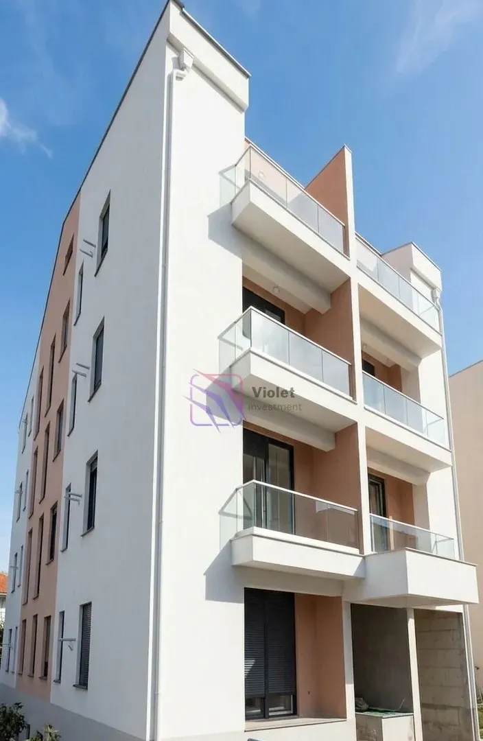 Prodaja, jednosoban stan, 55m², Momišići, Podgorica