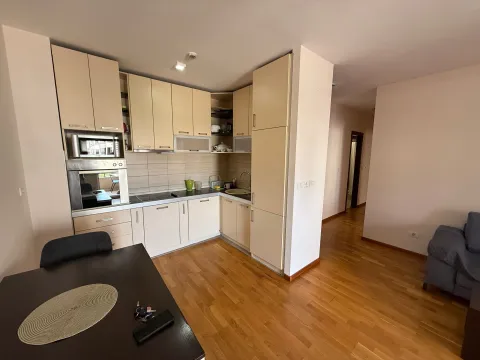 Rent, two bedroom apartment, 75m², City Kvart, Podgorica - image 8