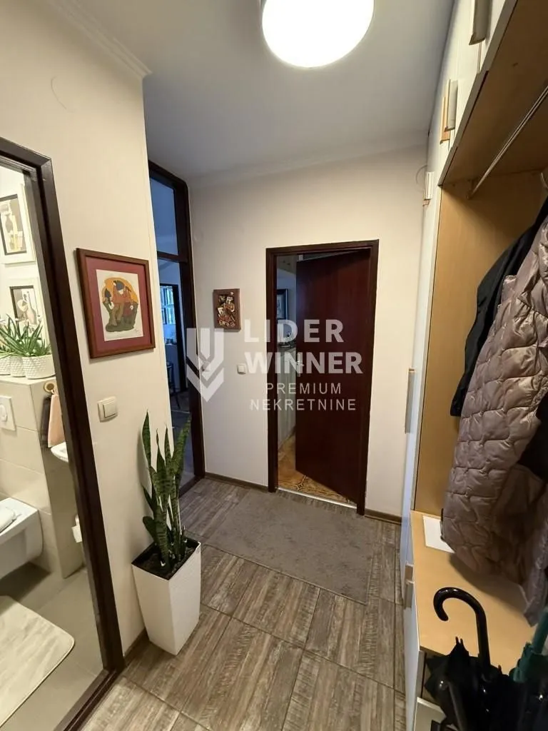 Sale, two bedroom apartment, 64m², Novi Beograd Blok 62, Novi Beograd Sve Podlokacije