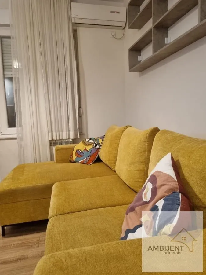 Izdavanje, trosoban stan, 45m², Lekino Brdo, Voždovac Sve Podlokacije