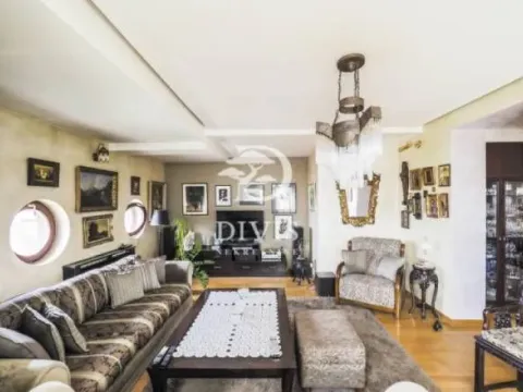 Sale, apartment, 250m², Cvetni Trg, Vračar Sve Podlokacije - image 2