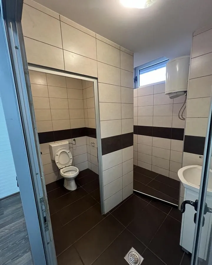 Rent, office space, 770m², Kneževac, Beograd
