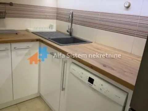 Izdavanje, trosoban stan, 106m², Vračar Hram, Vračar Sve Podlokacije - image 6
