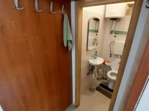 Izdavanje, poslovni prostor, 120m², Preko Morače, Podgorica - image 3