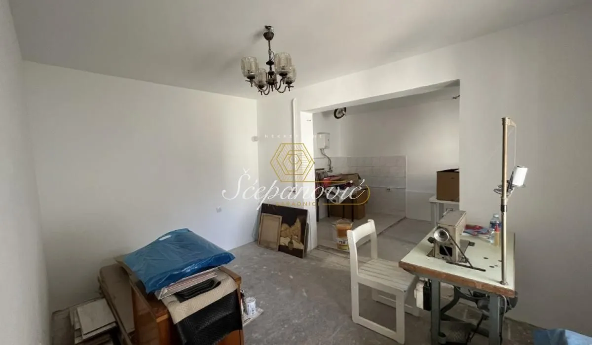 Prodaja, kuća, 181m², Klisa, Novi Sad Sve Podlokacije