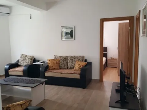 Izdavanje, dvosoban stan, 75m², Dumidran, Tivat - image 8