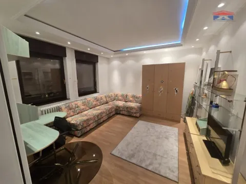 Izdavanje, trosoban stan, 88m², Novo naselje, Novi Sad - image 11