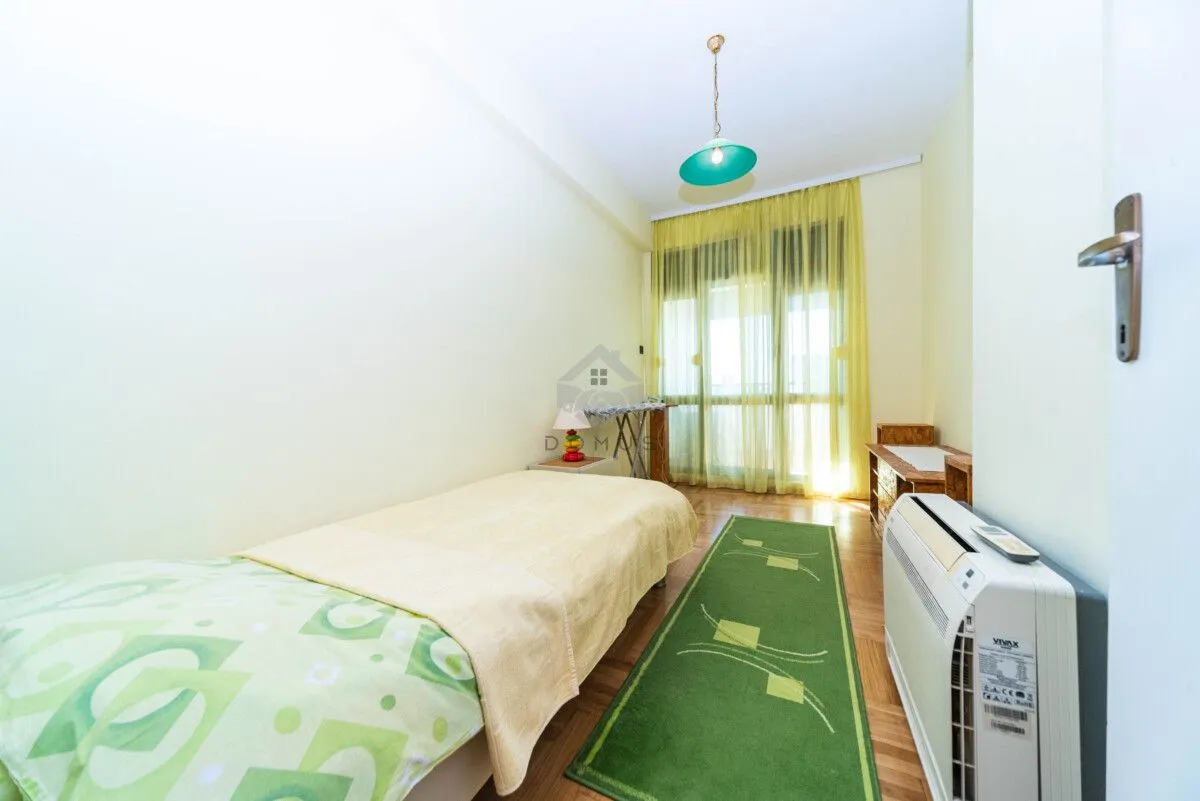 Izdavanje, dvosoban stan, 76m², Centar, Podgorica