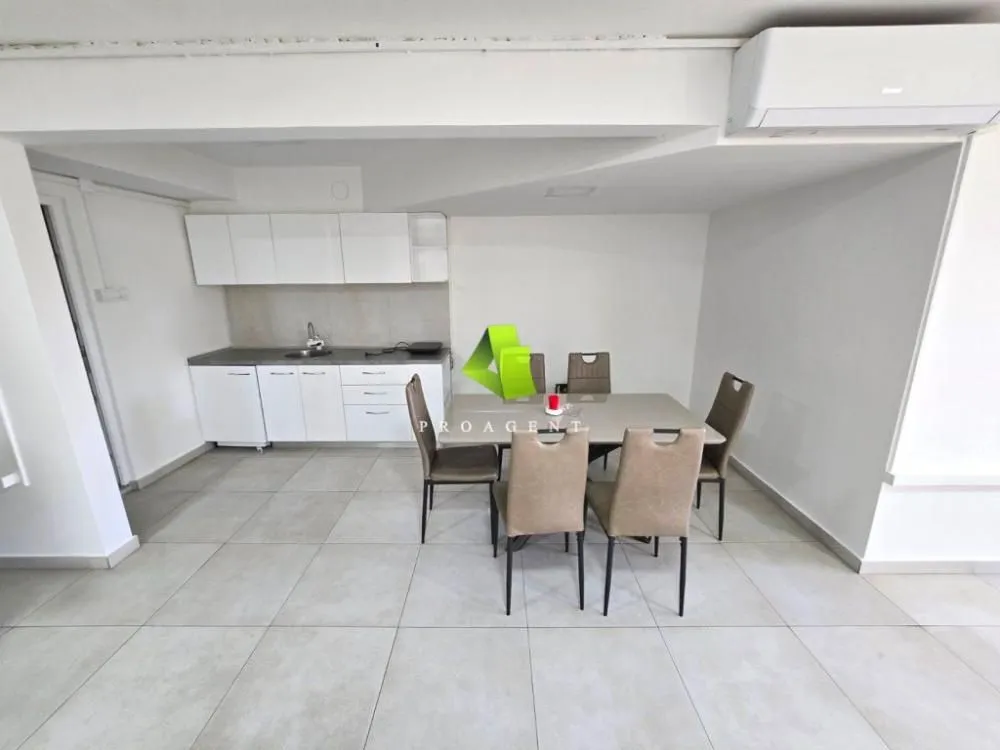 Rent, office space, 110m², Medijana, Niš
