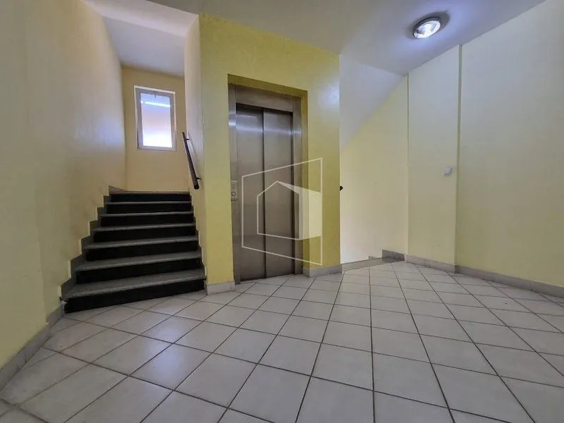 Rent, apartment, 87m², Stari Aerodrom, Podgorica