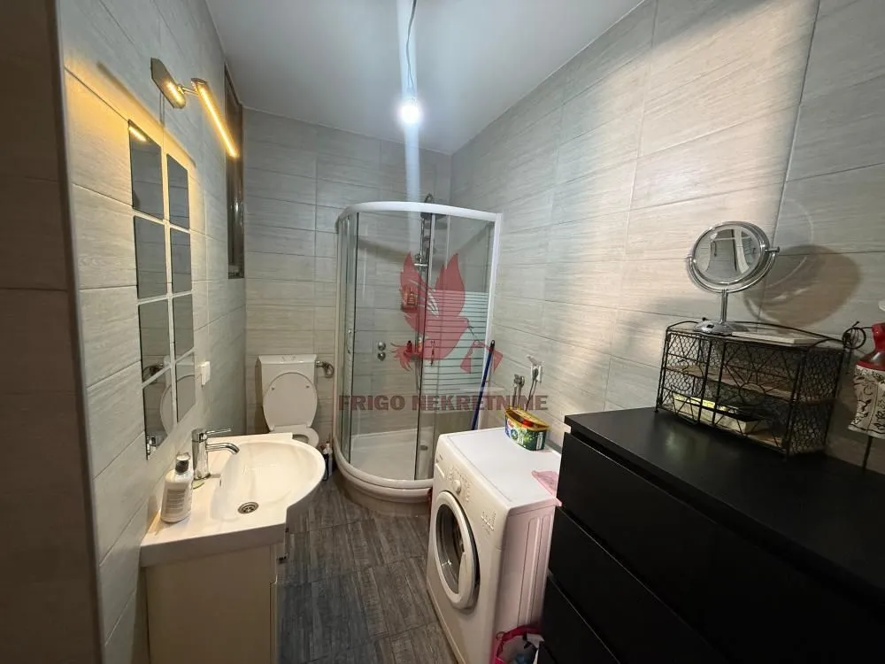 Sale, four bedroom apartment, 100m², Savski Venac, Beograd
