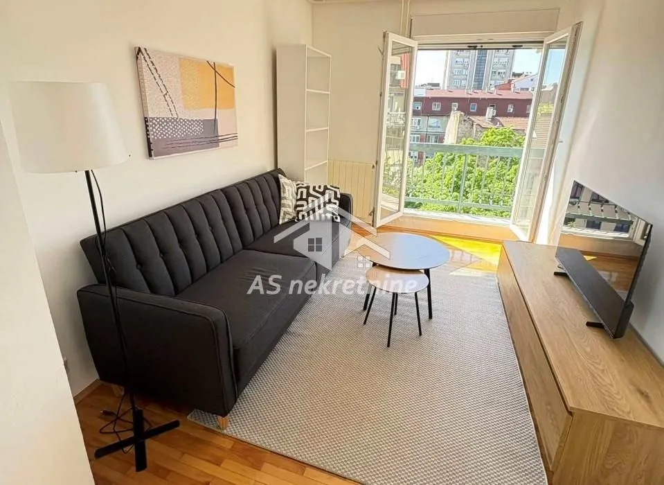 Rent, apartment, 45m², Stari Grad, Beograd