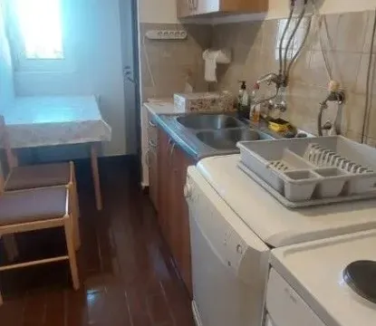 Izdavanje, jednosoban stan, 45m², Blok 6, Podgorica - image 10