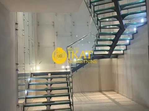 Izdavanje, poslovni prostor, 526m², Stari Grad, Beograd - image 12