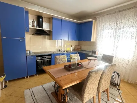 Prodaja, kuća, 191m², Tološi, Podgorica - image 3