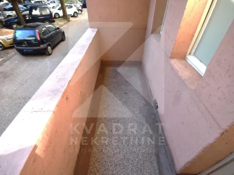 Izdavanje, poslovni prostor, 85m², Centar, Podgorica - image 13