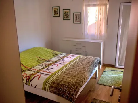 Izdavanje, jednosoban stan, 47m², Momišići, Podgorica - image 11