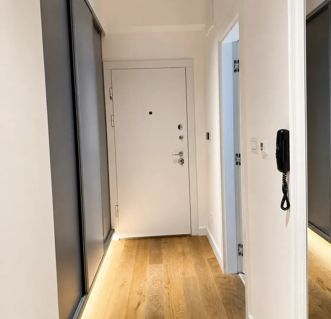 Prodaja, jednosoban stan, 65m², Soho City, Bar
