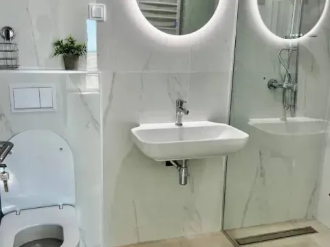 Sale, two bedroom apartment, 76m², Bečići, Budva - image 2