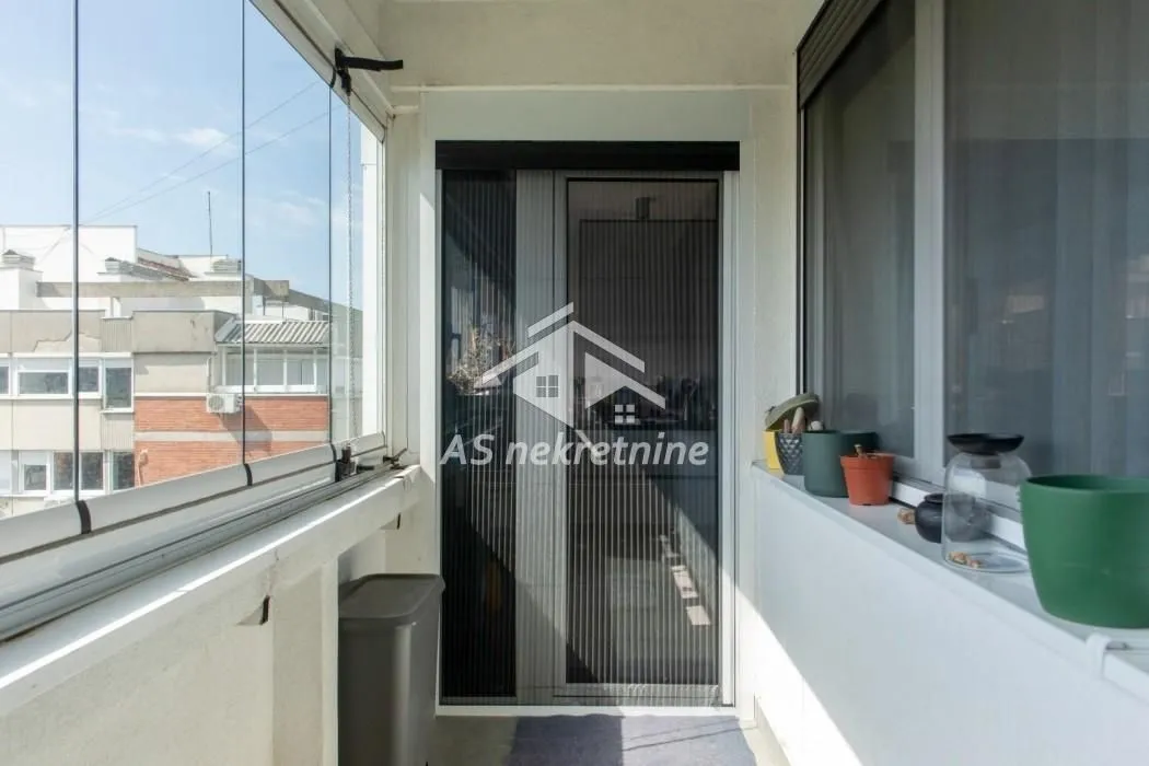 Rent, four bedroom apartment, 96m², Novi Beograd Sve Podlokacije, Beograd