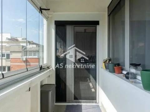 Izdavanje, četvorosoban stan, 96m², Novi Beograd Sve Podlokacije, Beograd - image 15