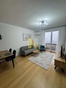 Izdavanje, trosoban stan, 63m², Petrovaradin, Novi Sad - image 1