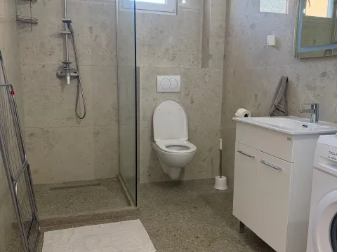 Rent, one bedroom apartment, 42m², Bonići, Tivat - image 8