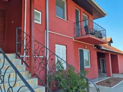 Prodaja,  kuća, 240m2, Vrbas, Novi Sad