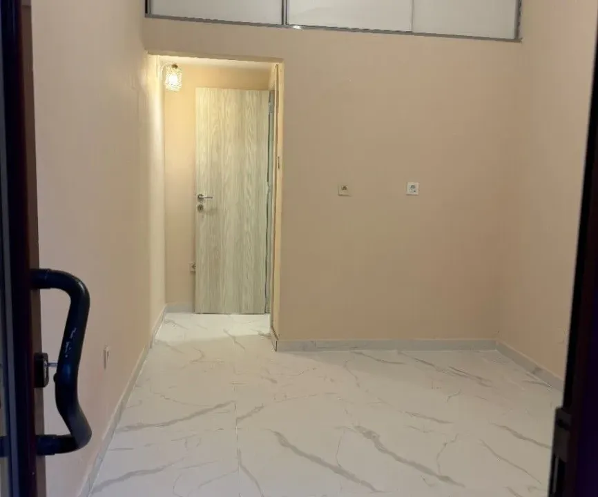 Izdavanje, poslovni prostor, 14m², Preko Morače, Podgorica