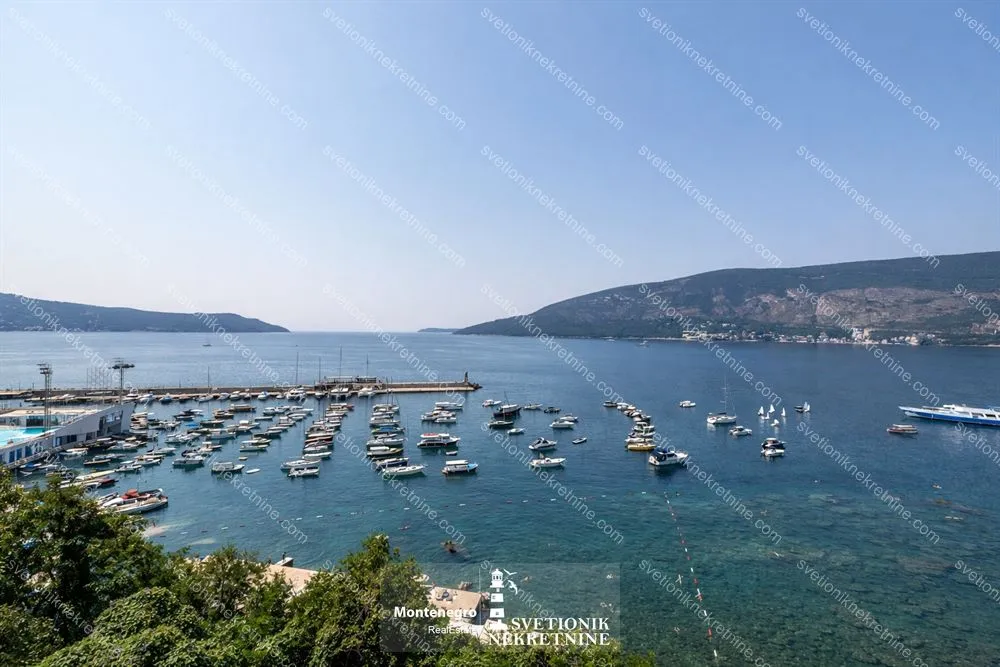 Prodaja, trosoban stan, 106m², Centar, Herceg Novi