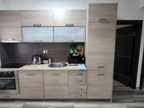 Rent, two bedroom apartment, 70m², Bečići, Budva - image 5