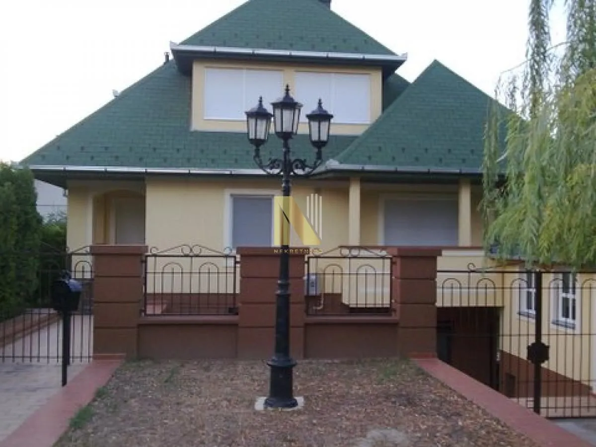 Prodaja, kuća, 139m², Sremski Karlovci, Novi Sad