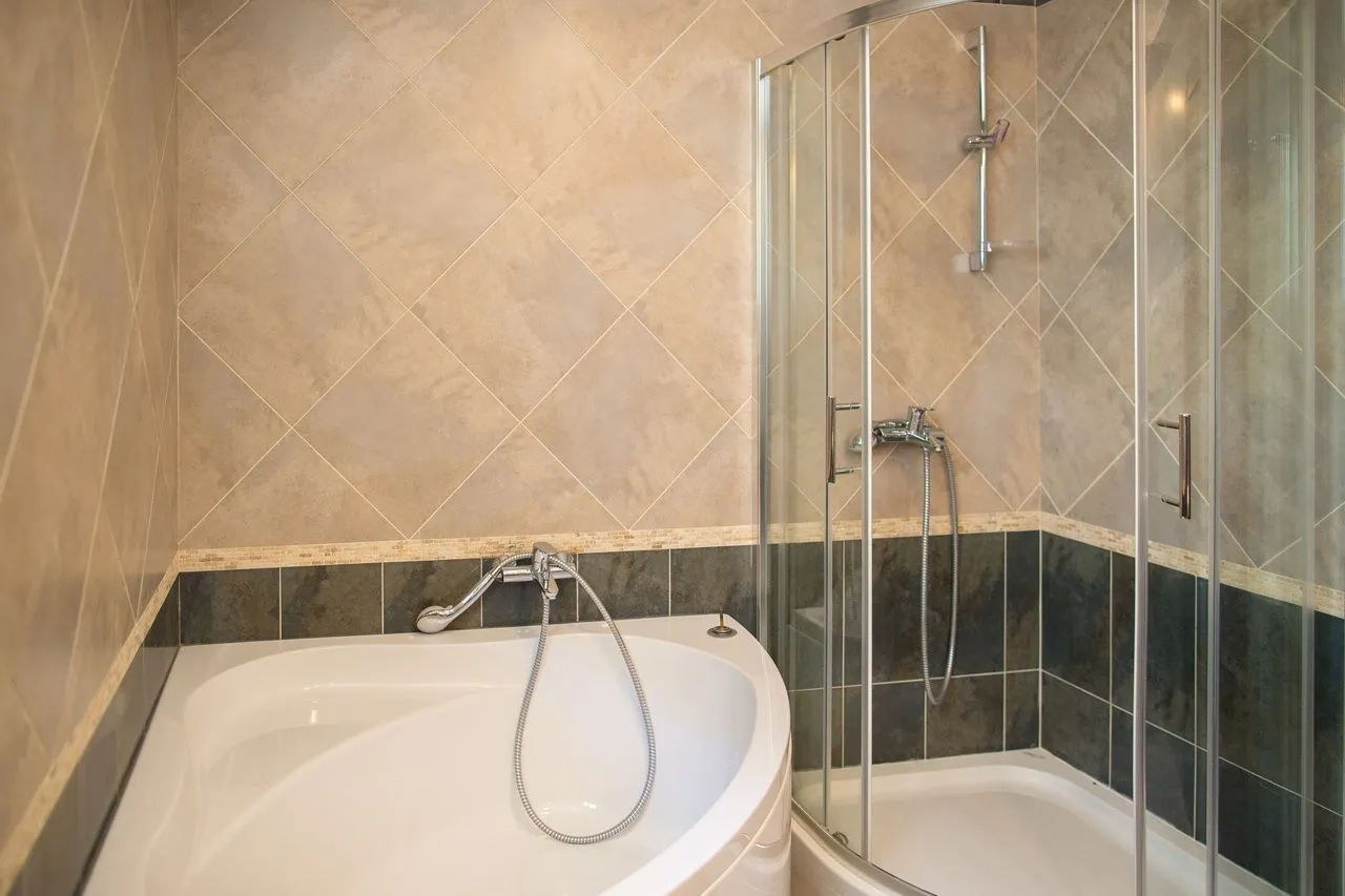 Sale, house, 235m², Kostanjica, Kotor