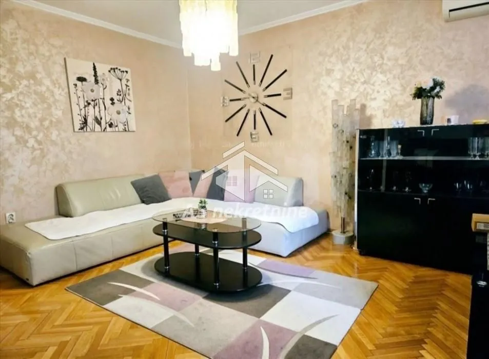 Izdavanje, trosoban stan, 85m², Slavija, Vračar Sve Podlokacije