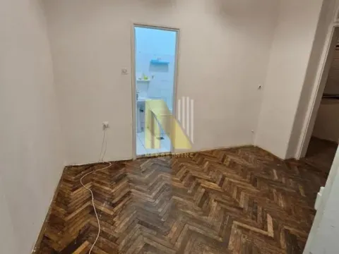 Sale, studio apartment, 21m², Stari grad, Novi Sad - image 5