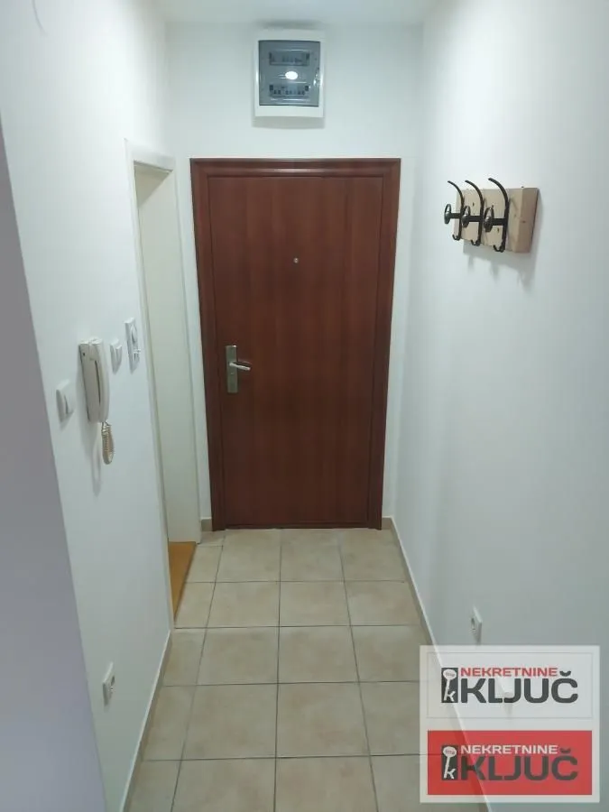 Izdavanje, jednosoban stan, 38m², Grbavica, Novi Sad Sve Podlokacije