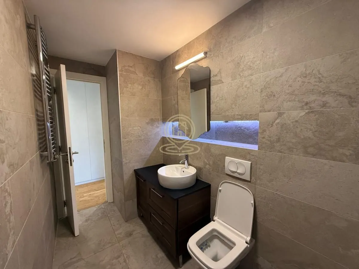 Rent, office space, 57m², Vračar Sve Podlokacije, Beograd