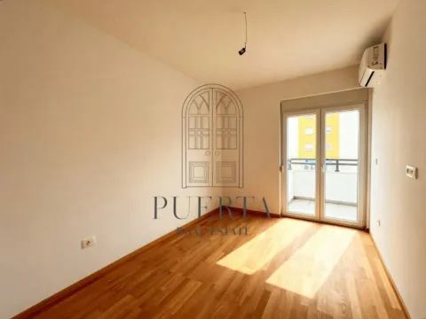 Prodaja, jednosoban stan, 45m², Pobrežje, Podgorica - image 7