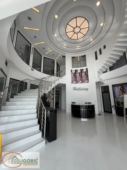 Rent, office space, 550m², Centar, Šabac